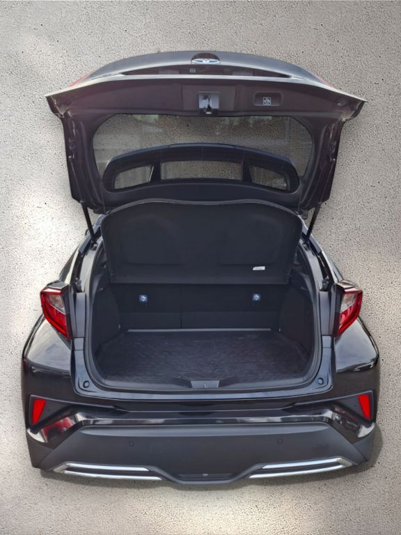 Toyota C-HR 2.0 Hybrid Team Deutschland