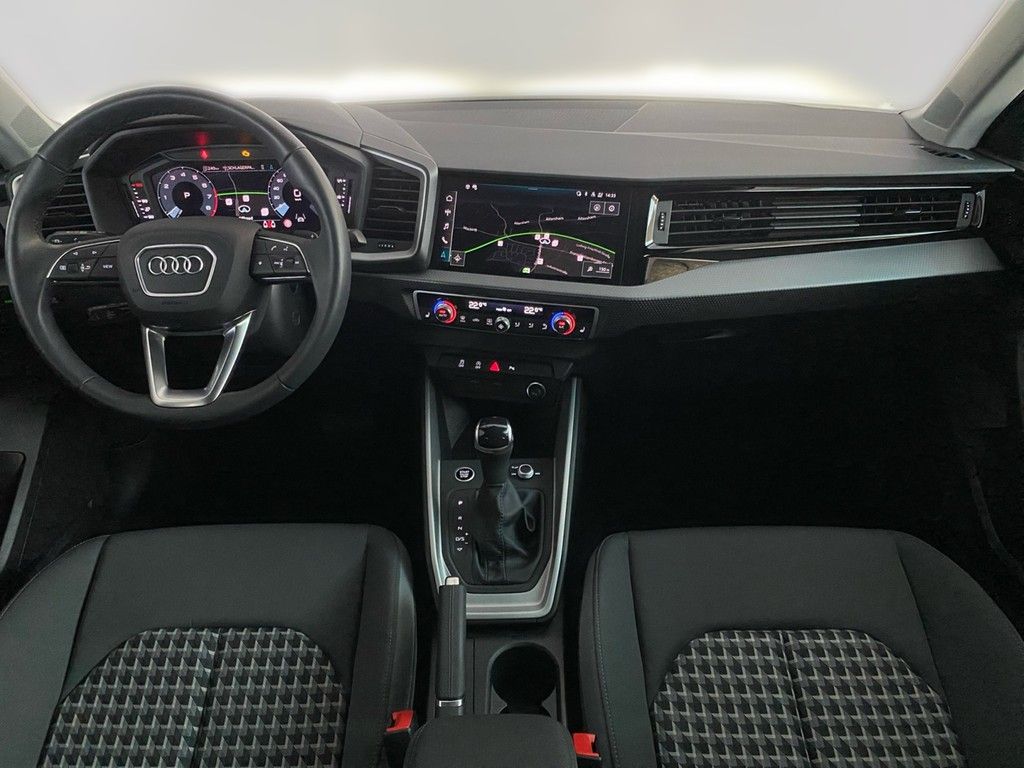 Audi A1 allstreet 30 TFSI ACC+LED+CARPLAY+PRIVACY+VC+