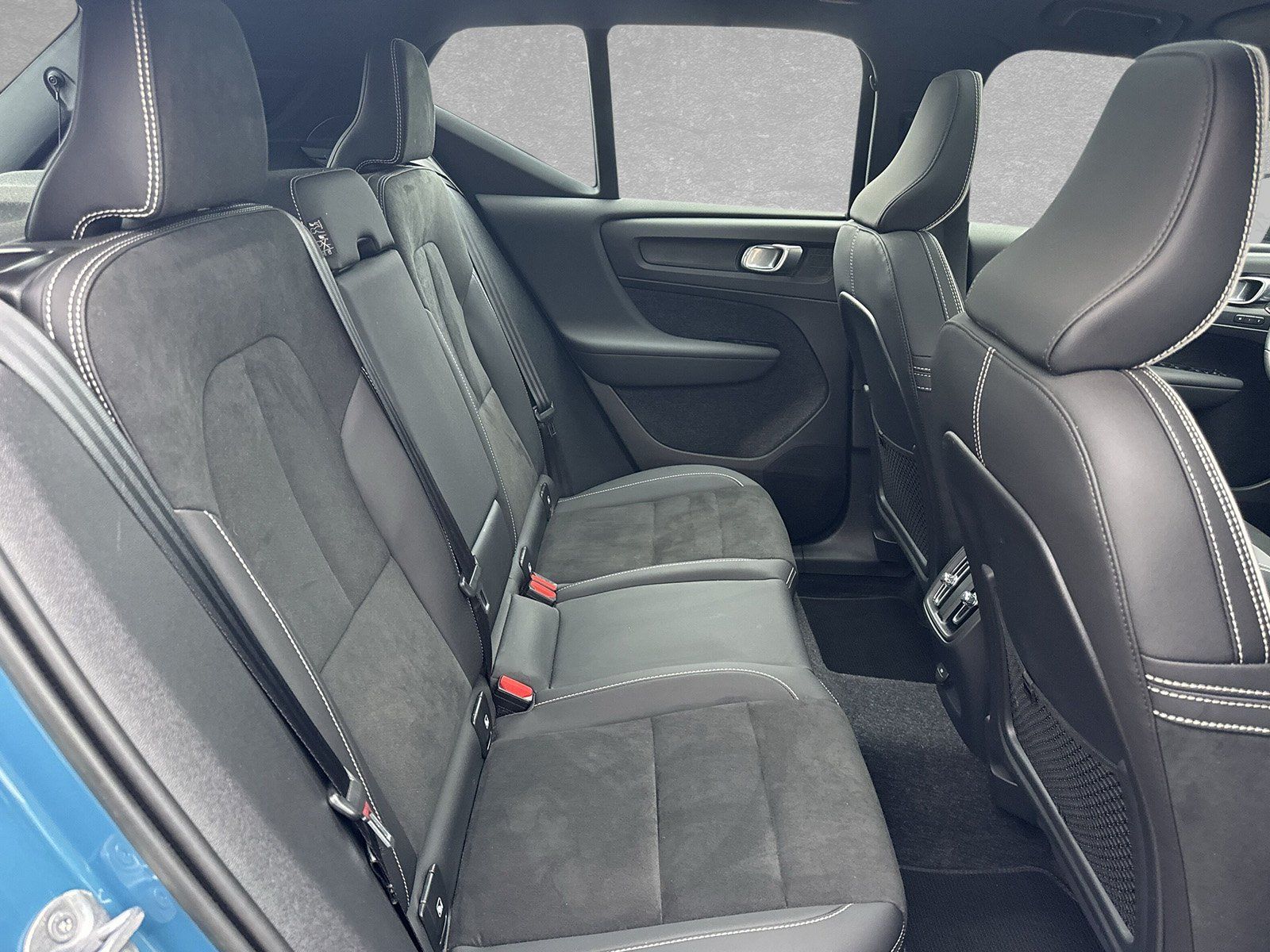 Volvo XC40 Recharge Pure Ulltimate + AHK+WinterPaket