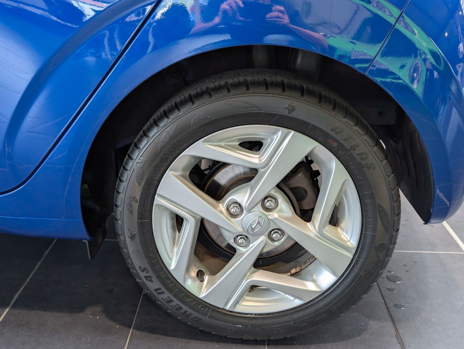 Hyundai i10 Trend - Samsaru's Car Outlet