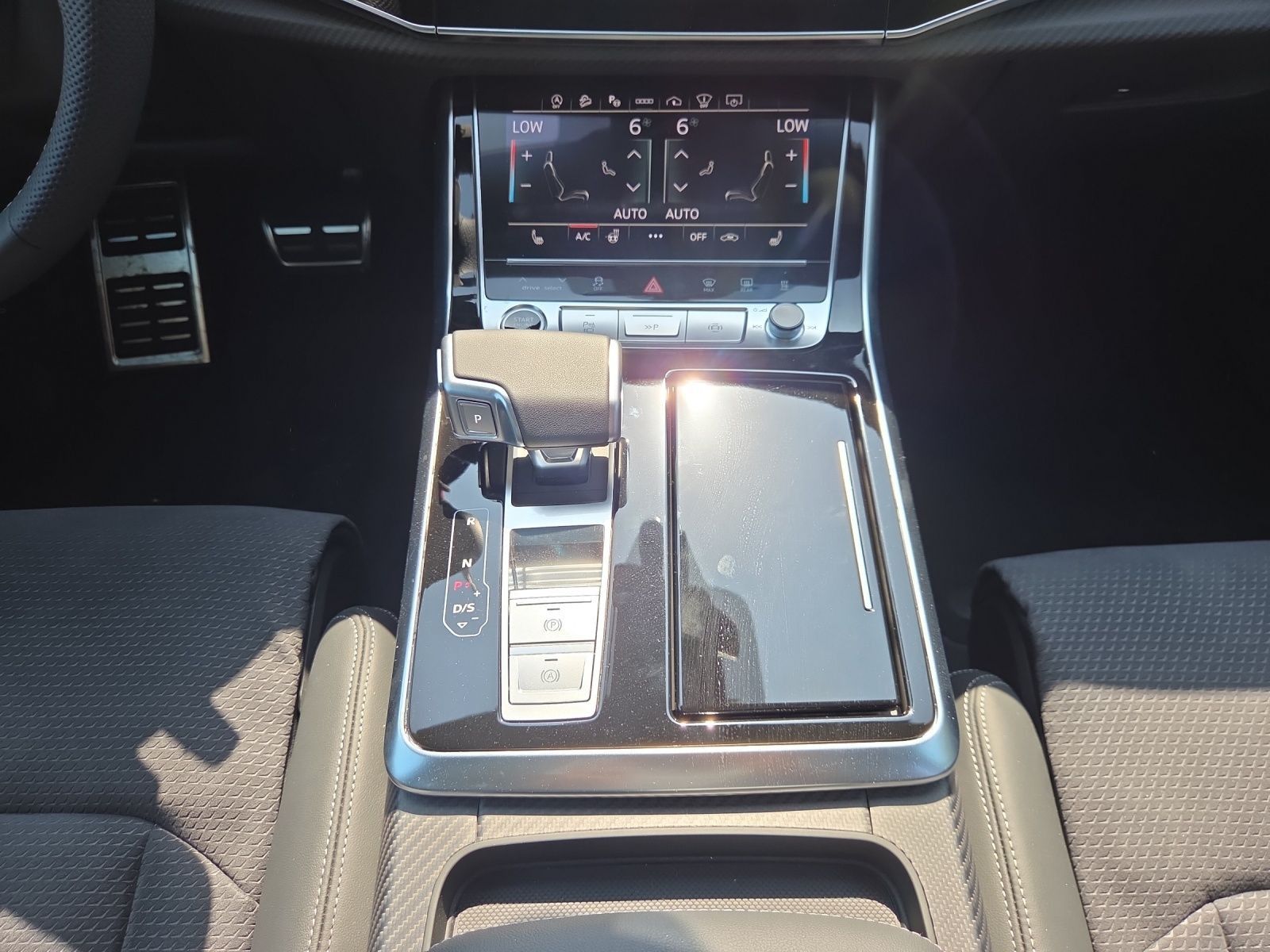 Audi Q7 50 TDI quattro S-LINE*7-Sitzer*NAVI*HUD*AHK*P