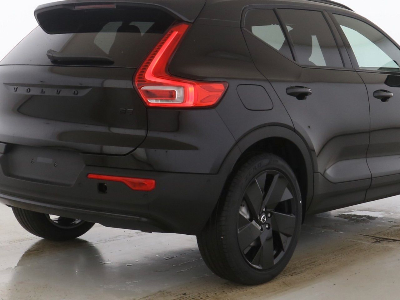 Volvo XC40 B3 Ultra Black Edition FWD