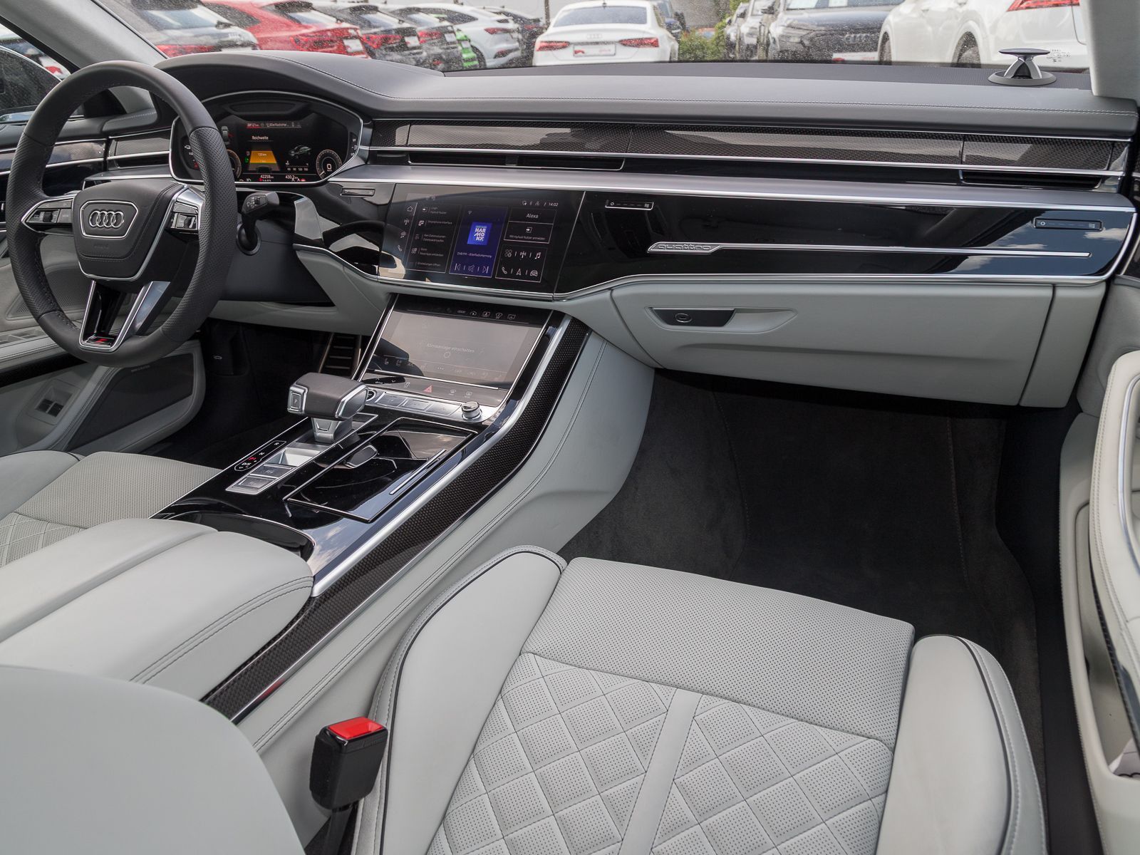 Audi A8 lang 60 TFSIe Q 2x S LINE - Samsaru's Car Outlet