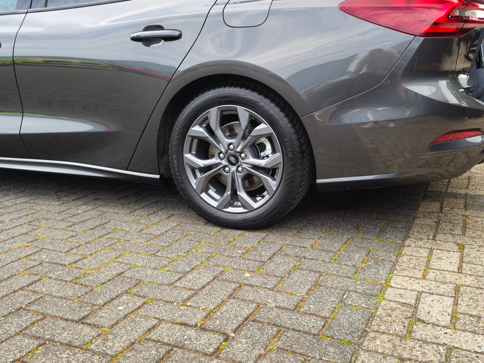Ford Focus Turnier ST-Line Kamera Keyless Automat ACC