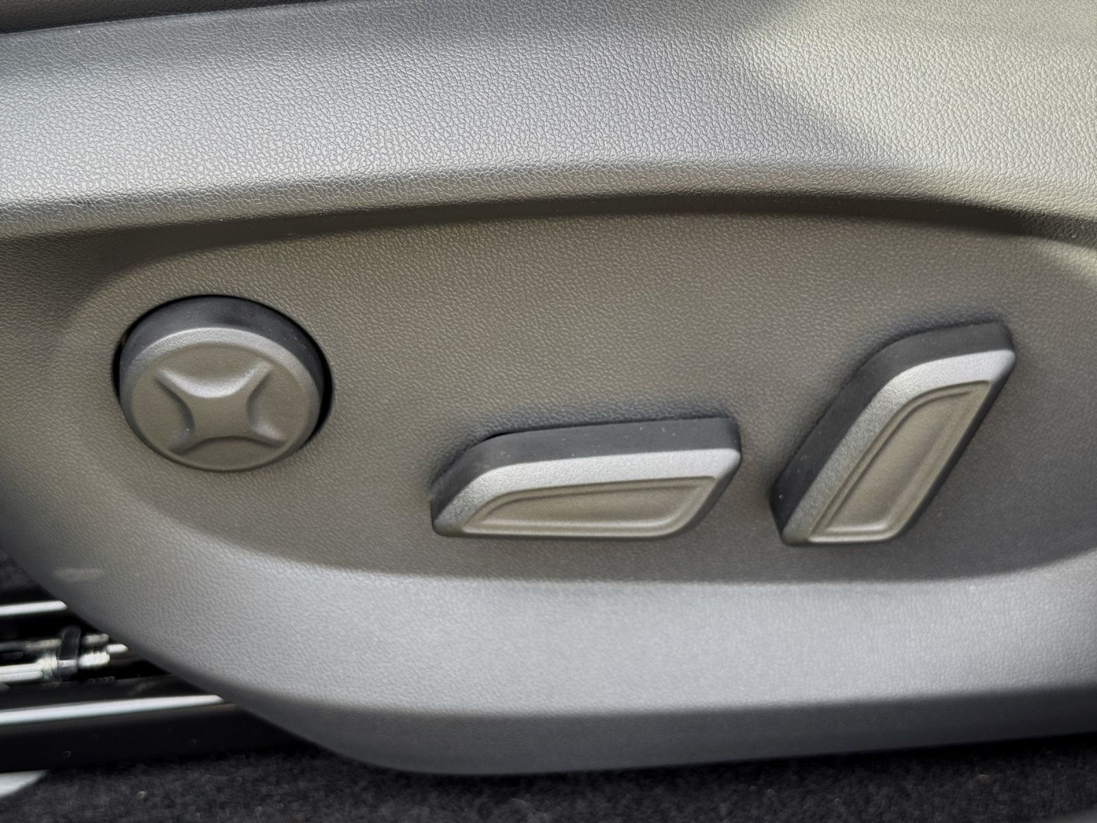 MG HS PHEV 1.5 Luxury Allwetter Reifen *Finanzierun
