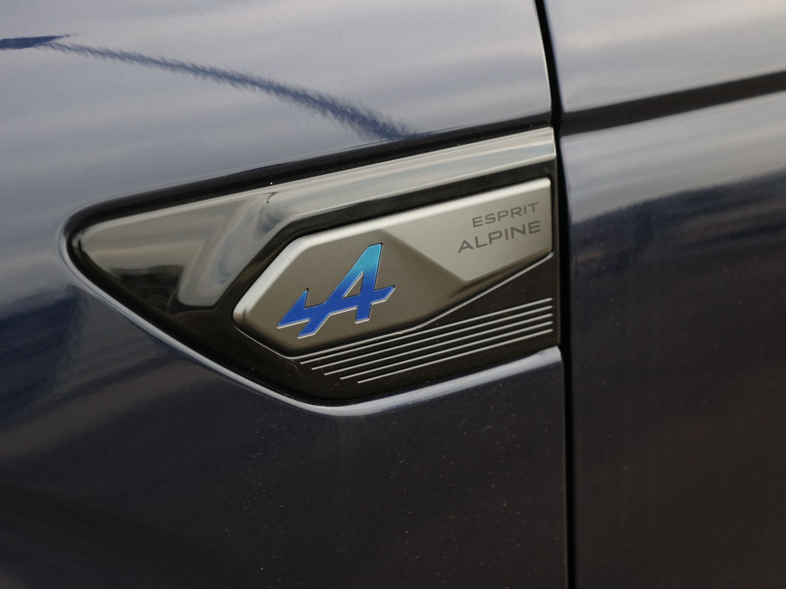 Renault Arkana ESPRIT ALPINE Full Hybrid - Samsaru's Car Outlet
