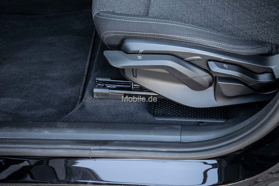 BMW X1 xDrive20d - Samsaru's Car Outlet