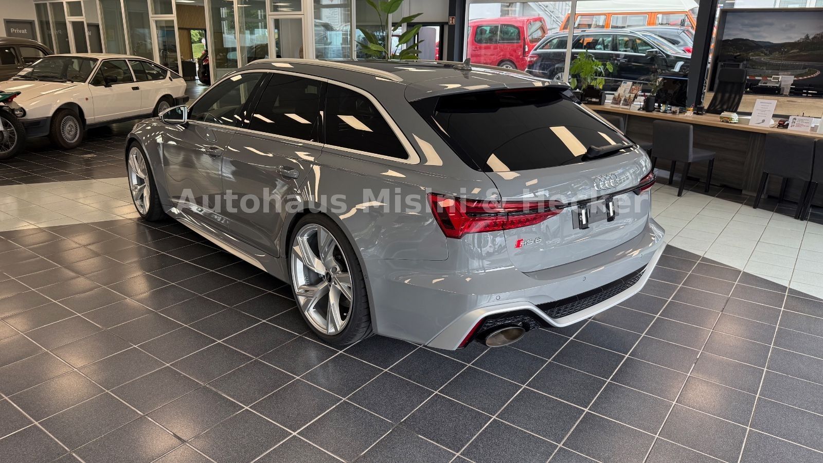 Audi RS6 Avant / Keramik / B&O A / Panorama / 305km/h