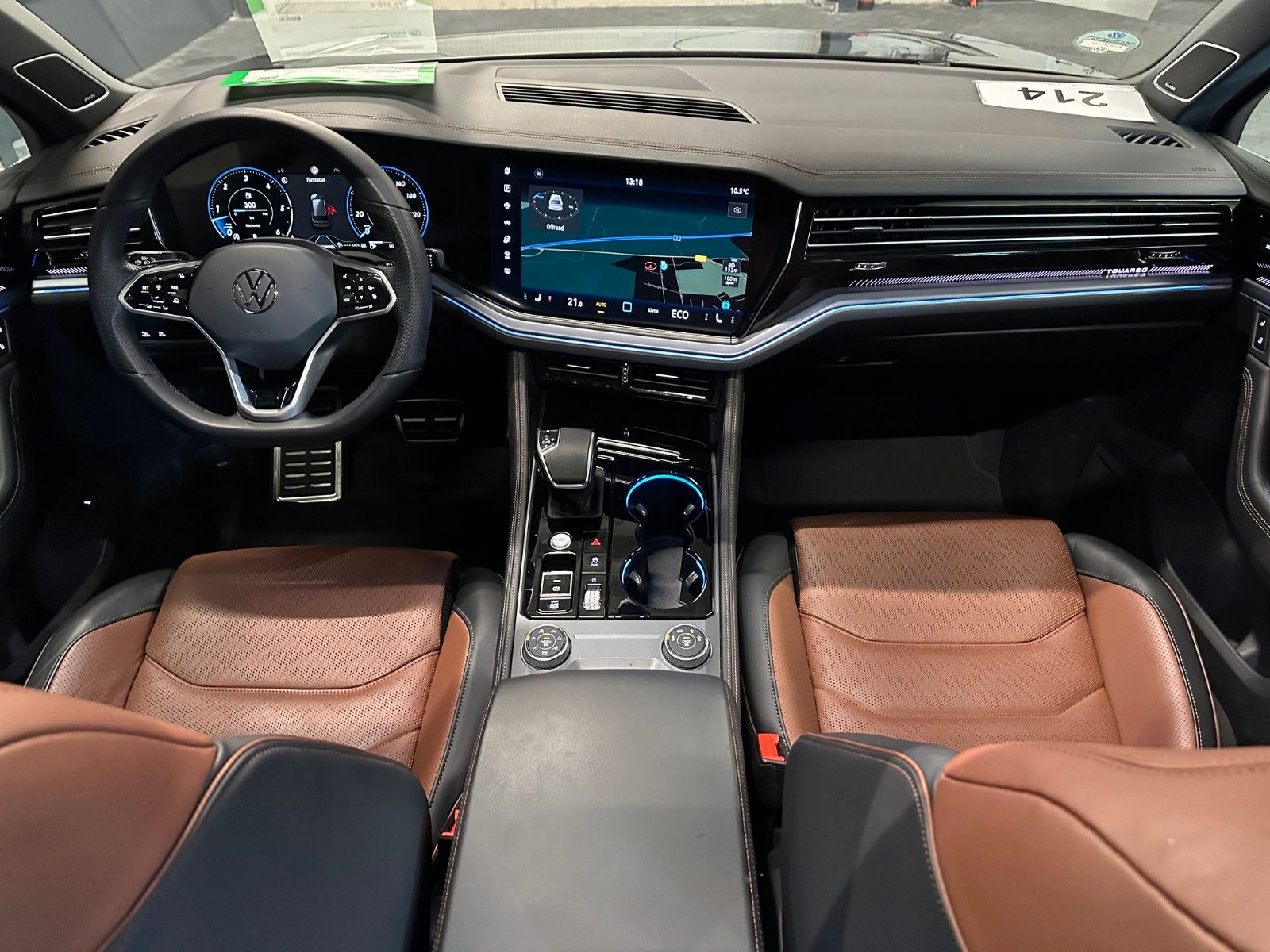 Volkswagen Touareg R-Line 4M - Samsaru's Car Outlet