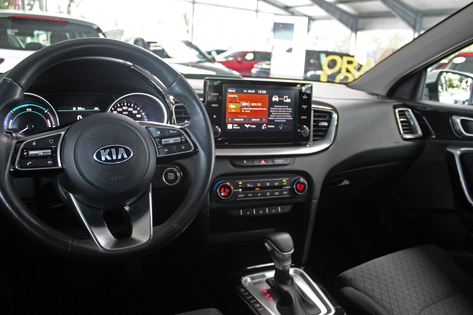 Kia Ceed Sportswagon Plug-in Hybrid Vision - Samsaru's Car Outlet