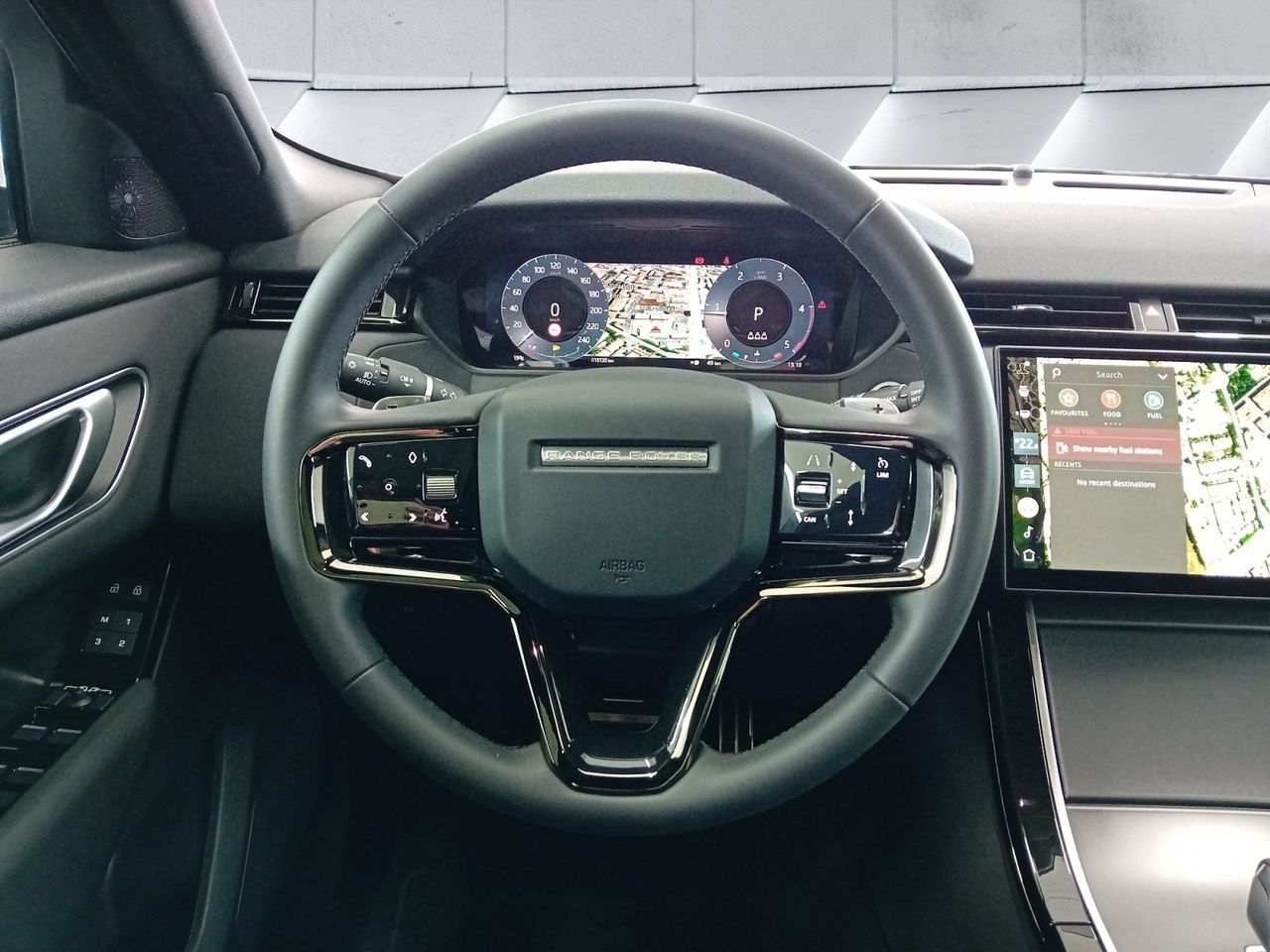 Range Rover Velar 2.0D I4 150kW Dynamic SE 4WD - Samsaru's Car Outlet