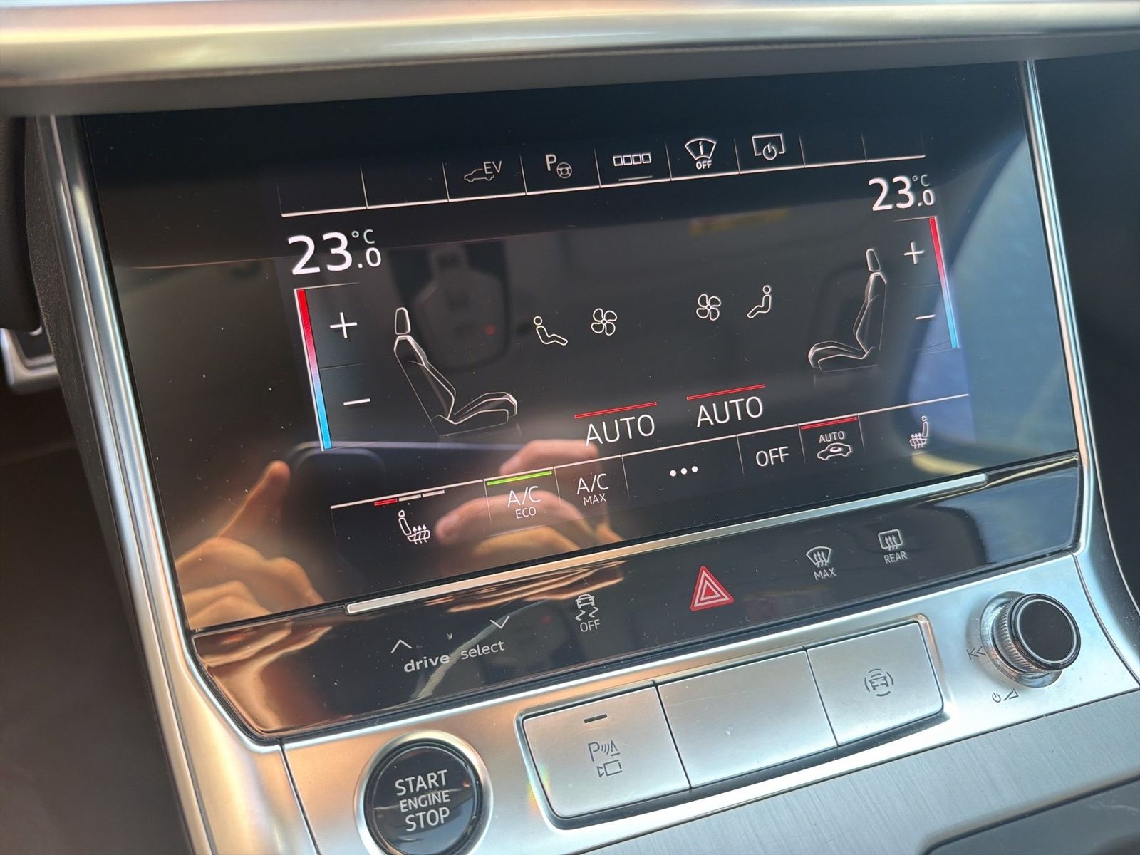 Audi A6 Avant 55 TFSI e quattro S tronic S line AHK