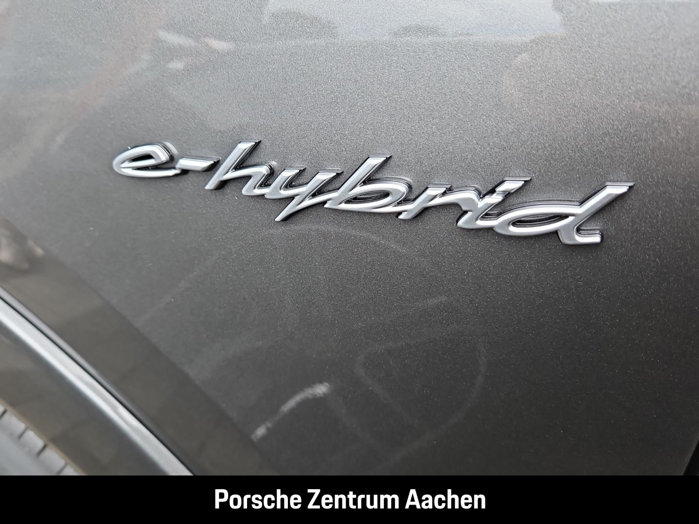 Porsche Cayenne E-Hybrid BOSE Panoramadach Luftfederung