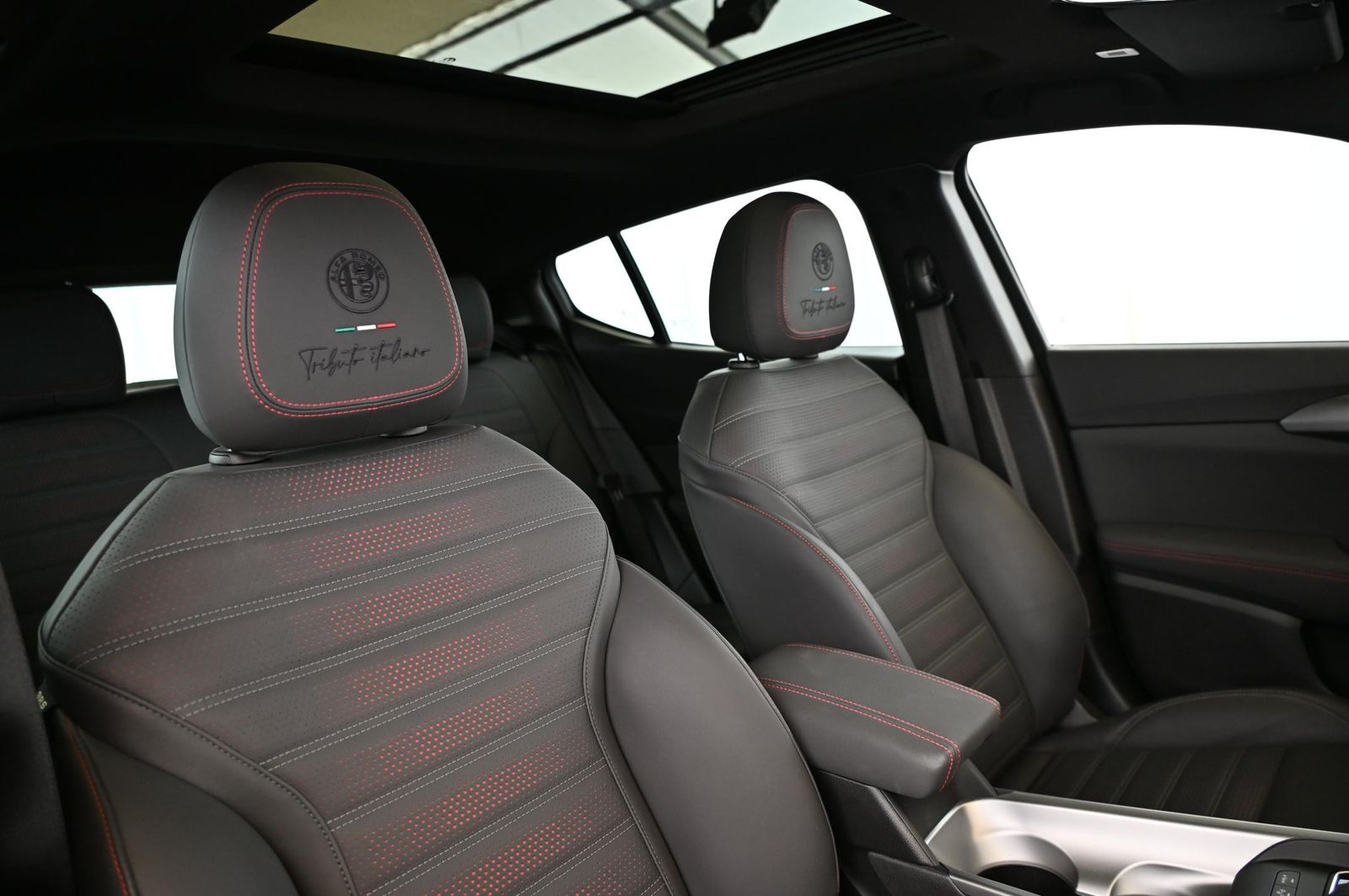 Alfa Romeo Tonale 1.3 PHEV 280 Q4 Tributo Italiano LED/PANO