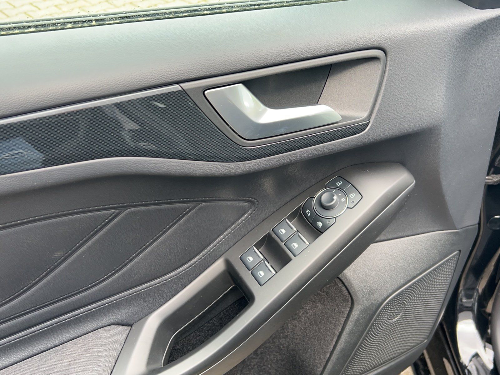 Ford Focus 1.0 ST-Line X Aut./LED/ACC/KAMERA/HUD/NAVI