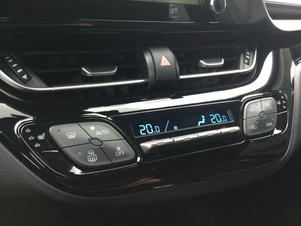 Toyota C-HR Hybrid Business-Edition - Samsaru's Car Outlet