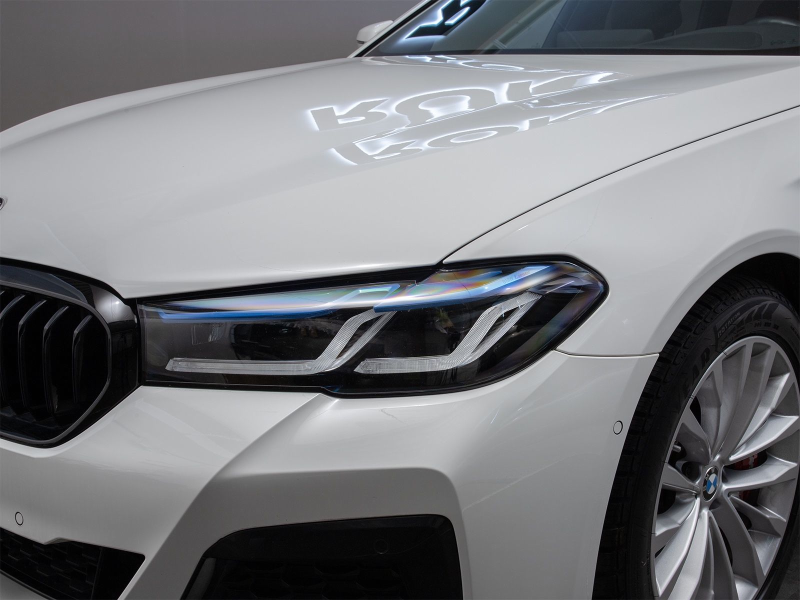 BMW 530d M-Sport H&K Laser HuD SoftCl.360°StandH.AHK