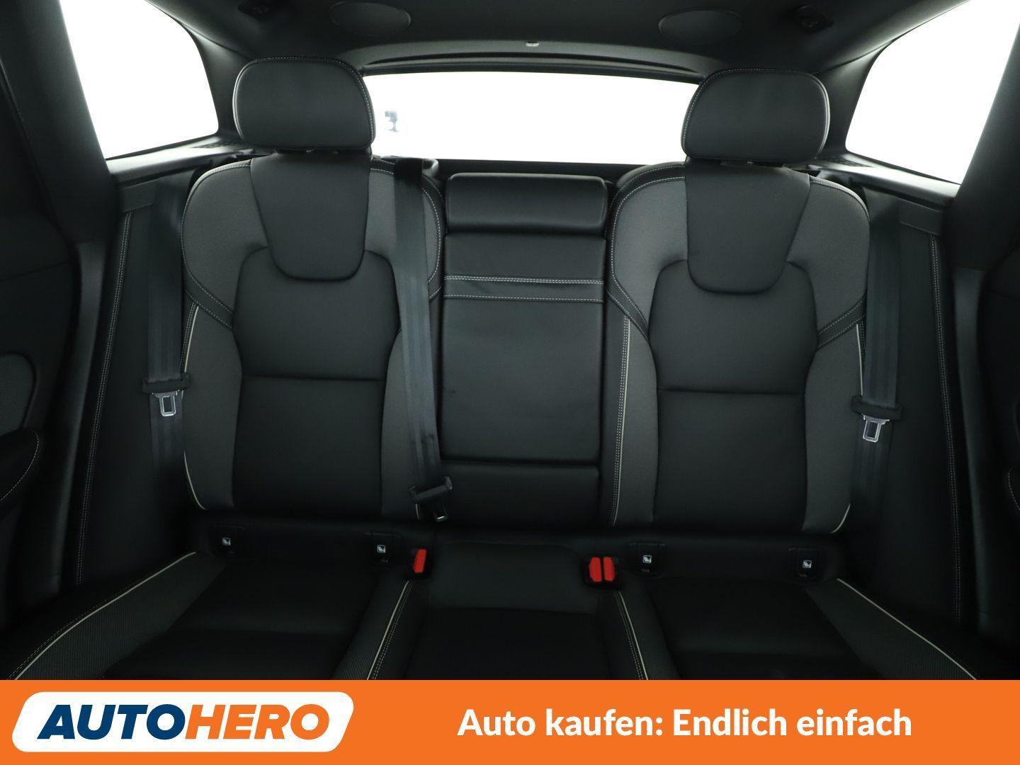 Volvo XC60 2.0 B5 Diesel R-Design AWD Aut.*NAVI*HK*ACC