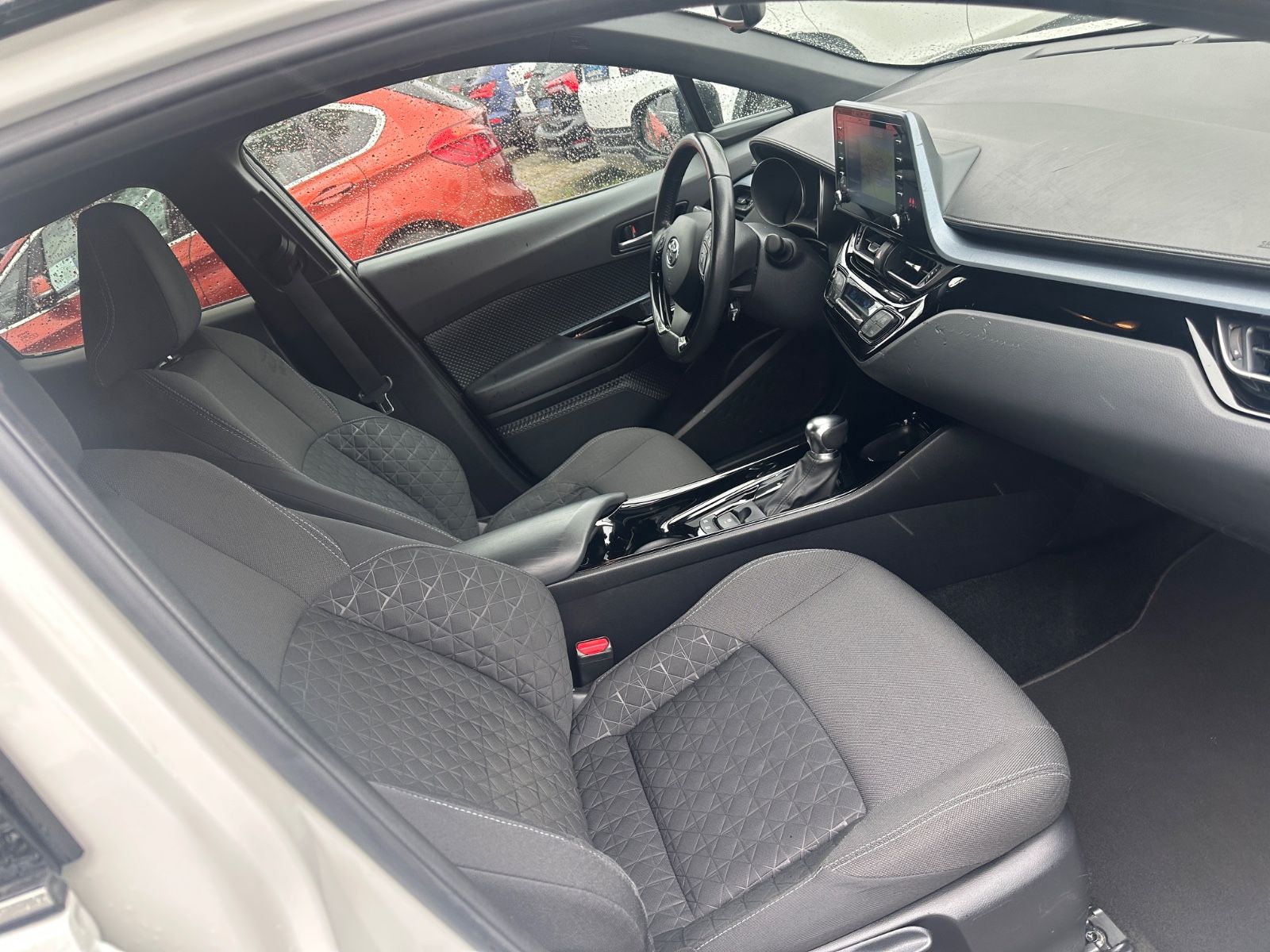 Toyota C-HR Hybrid - Samsaru's Car Outlet