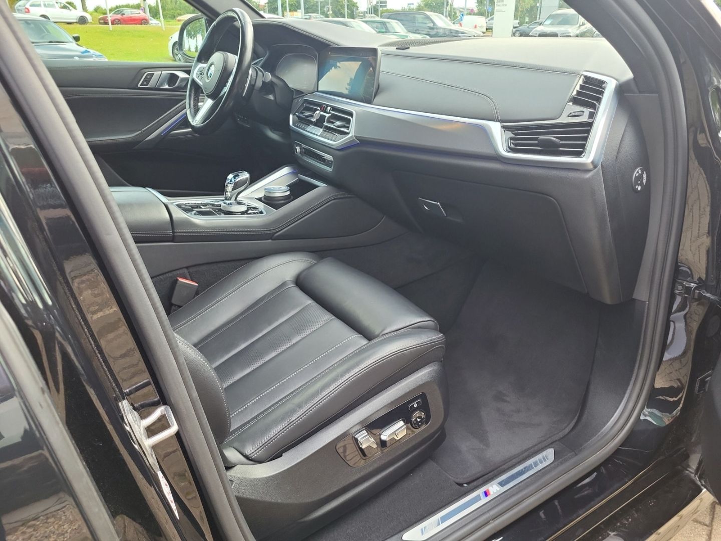 BMW X6 xDrive30d/Sportpaket/HUD/AHK/Navigation/Leder