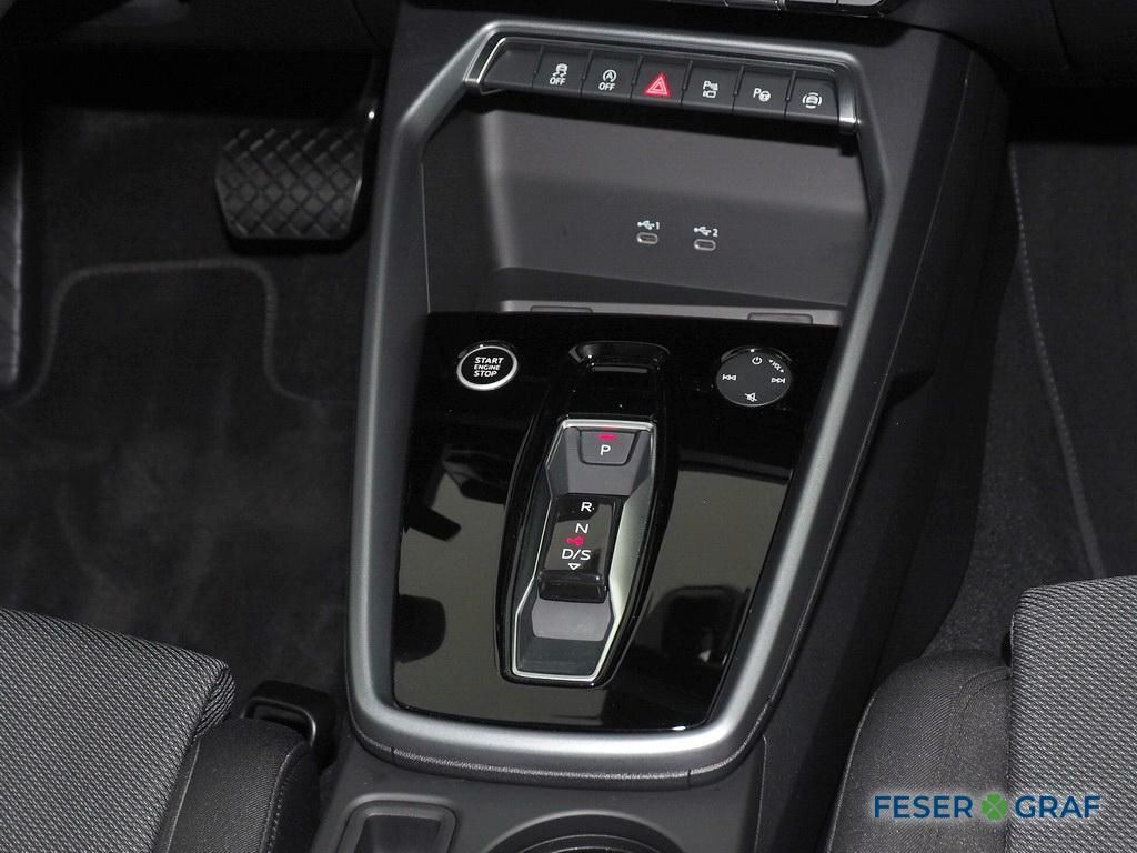 Audi A3 Sportback advanced 30 TFSI S tronic ACC / LED