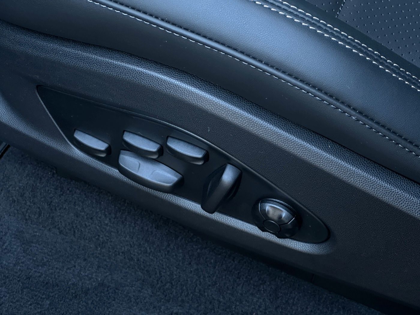 Porsche Macan Turbo - Samsaru's Car Outlet