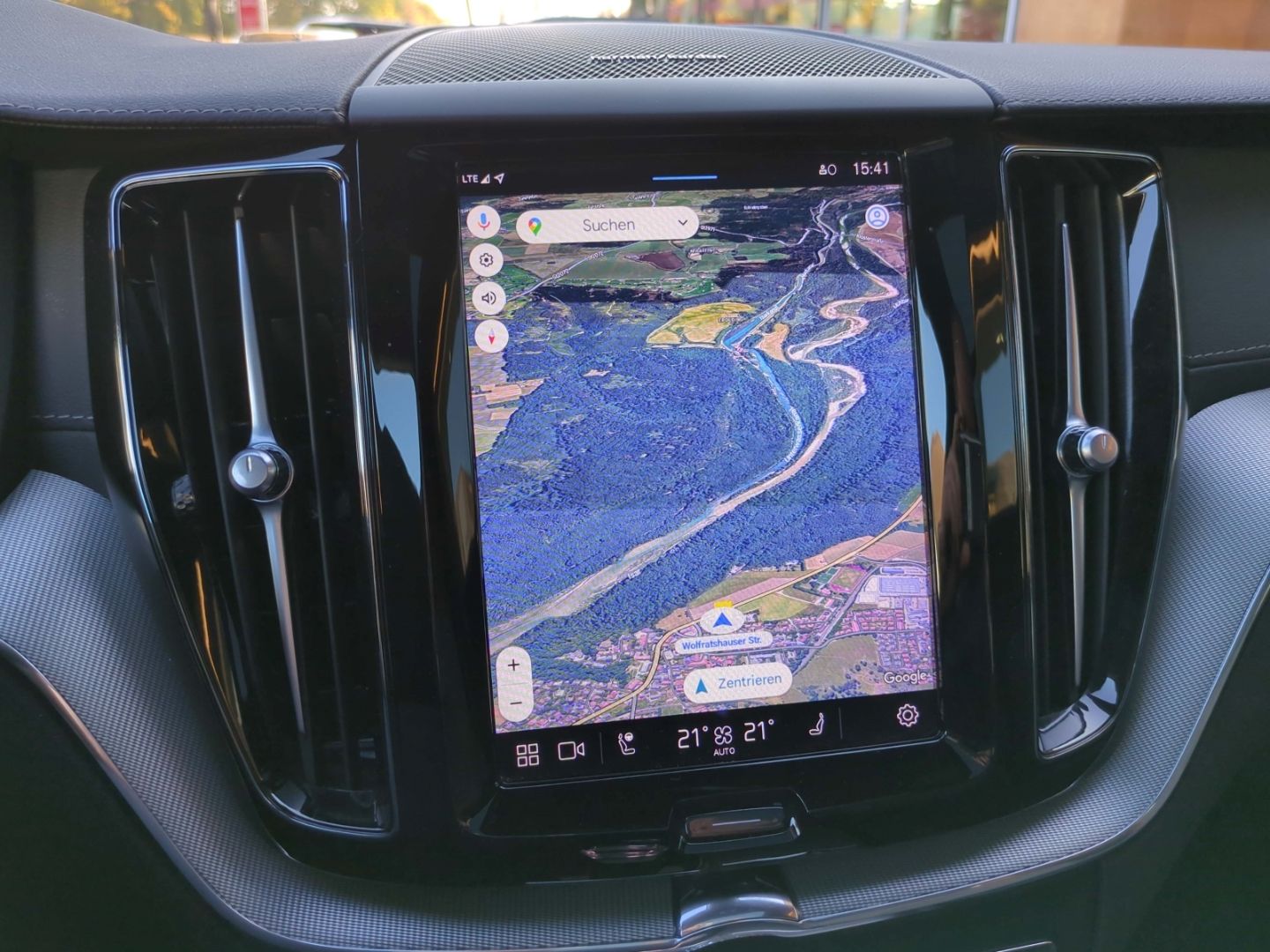 Volvo XC60 Ultimate Dark AWD HUD AHK Leder Digitales C