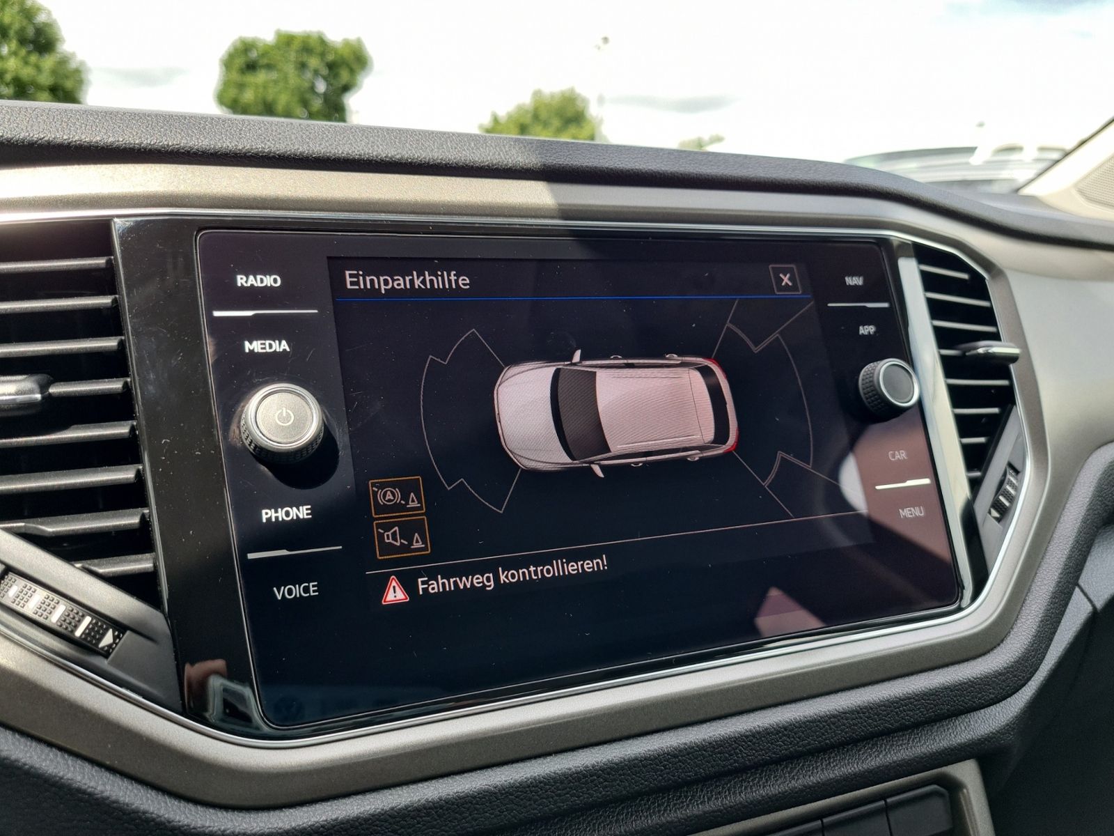 Volkswagen T-ROC 1.5 TSI Style - Samsaru's Car Outlet