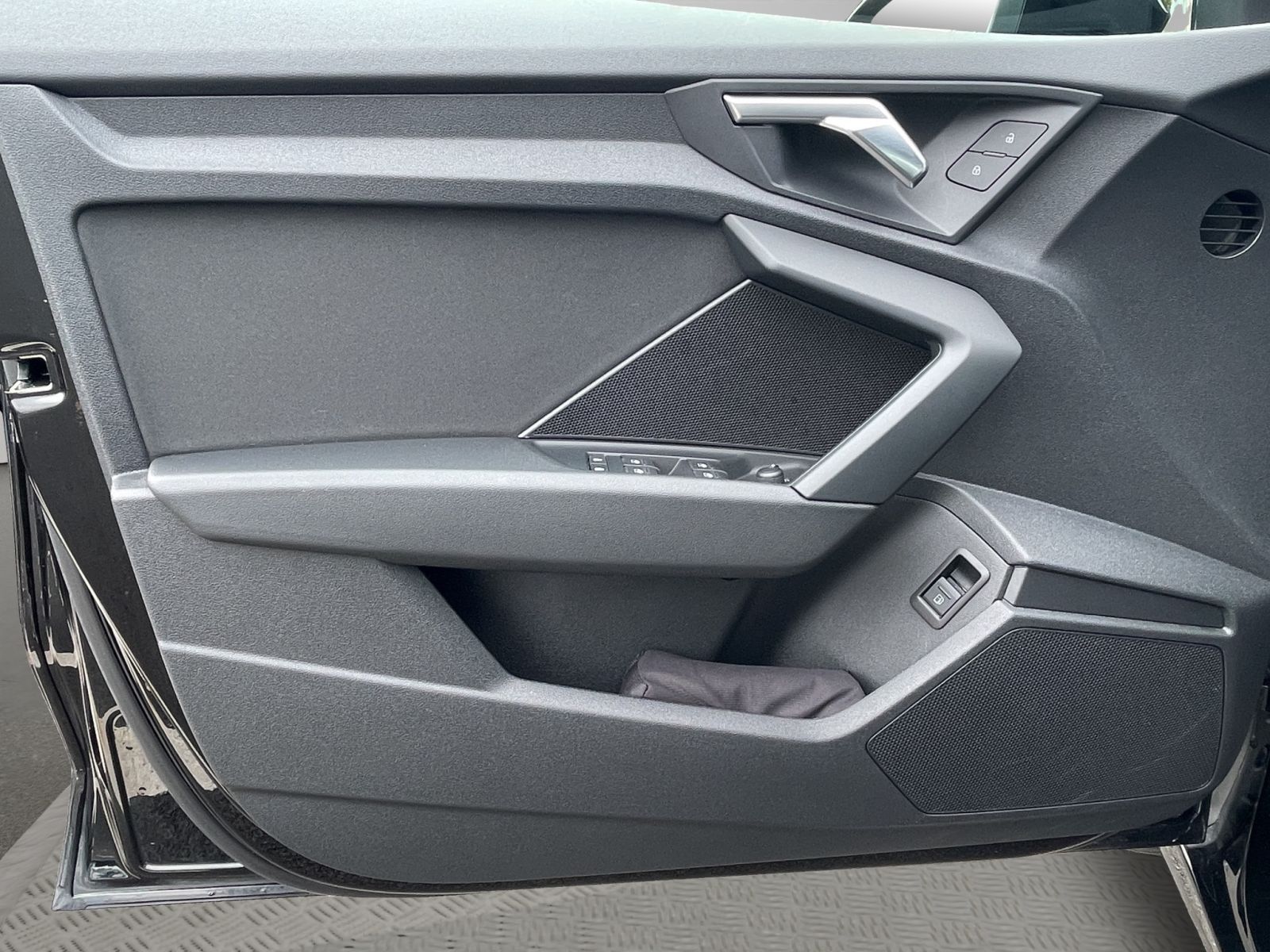 Audi A3 Sportback 40 TFSI e LED Navi PDC AHK