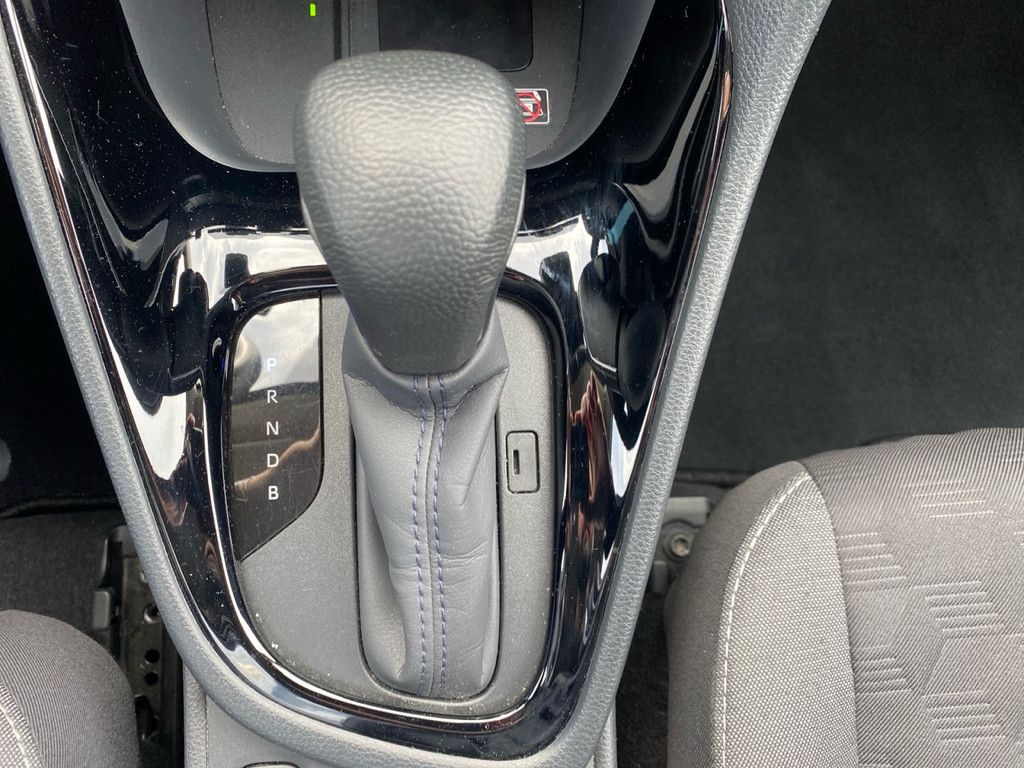 Toyota Yaris 1.5 Hybrid Style PDC SHZ KAMERA ACC LED