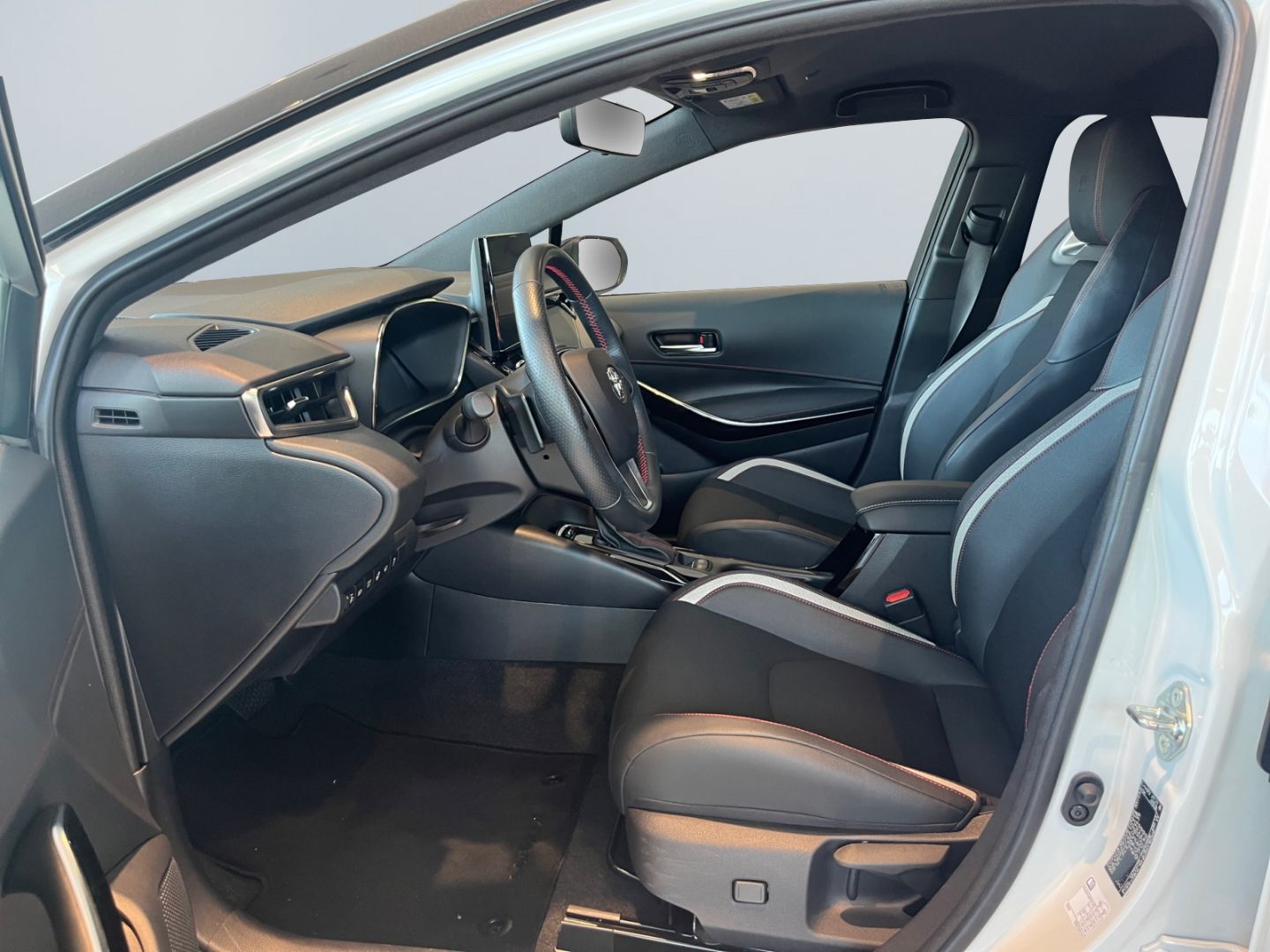 Toyota Corolla 2.0 Hybrid TS GR Sport - Samsaru's Car Outlet