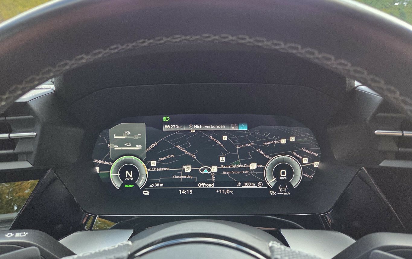 Audi A3 40TFSie S-Line Sportb.PanSD.Matrix.KeyGo.ACC