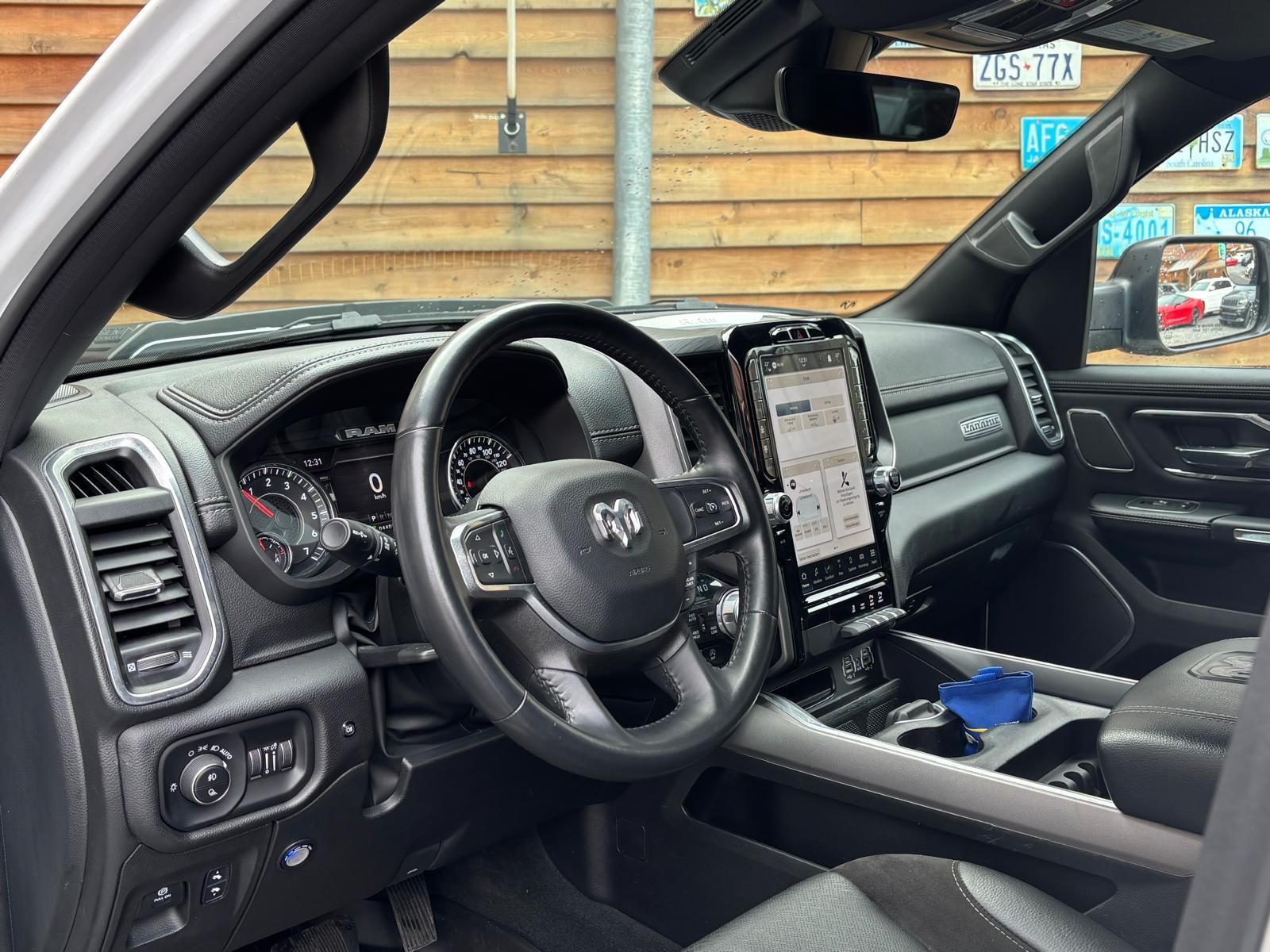 Dodge RAM 1500 Laramie 5.7L 12Zoll Display 4x4 LPG AHK