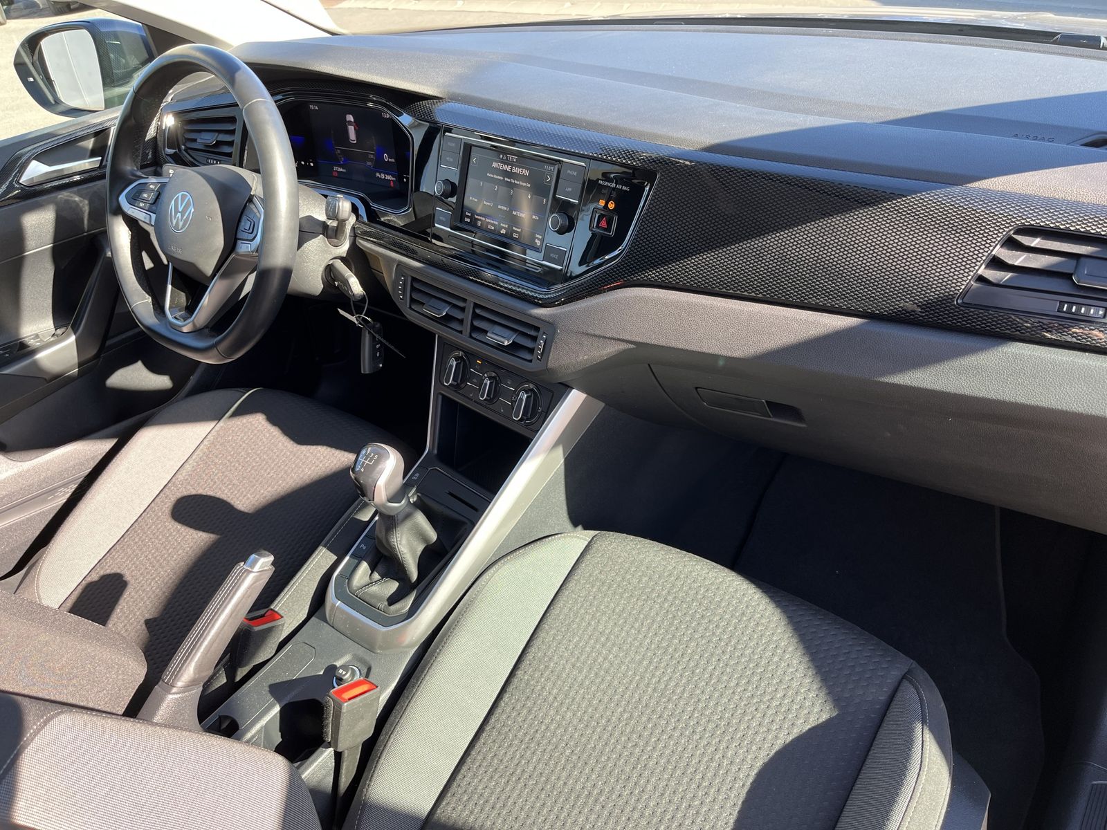 Volkswagen Taigo 1.0 TSI Life - Samsaru's Car Outlet