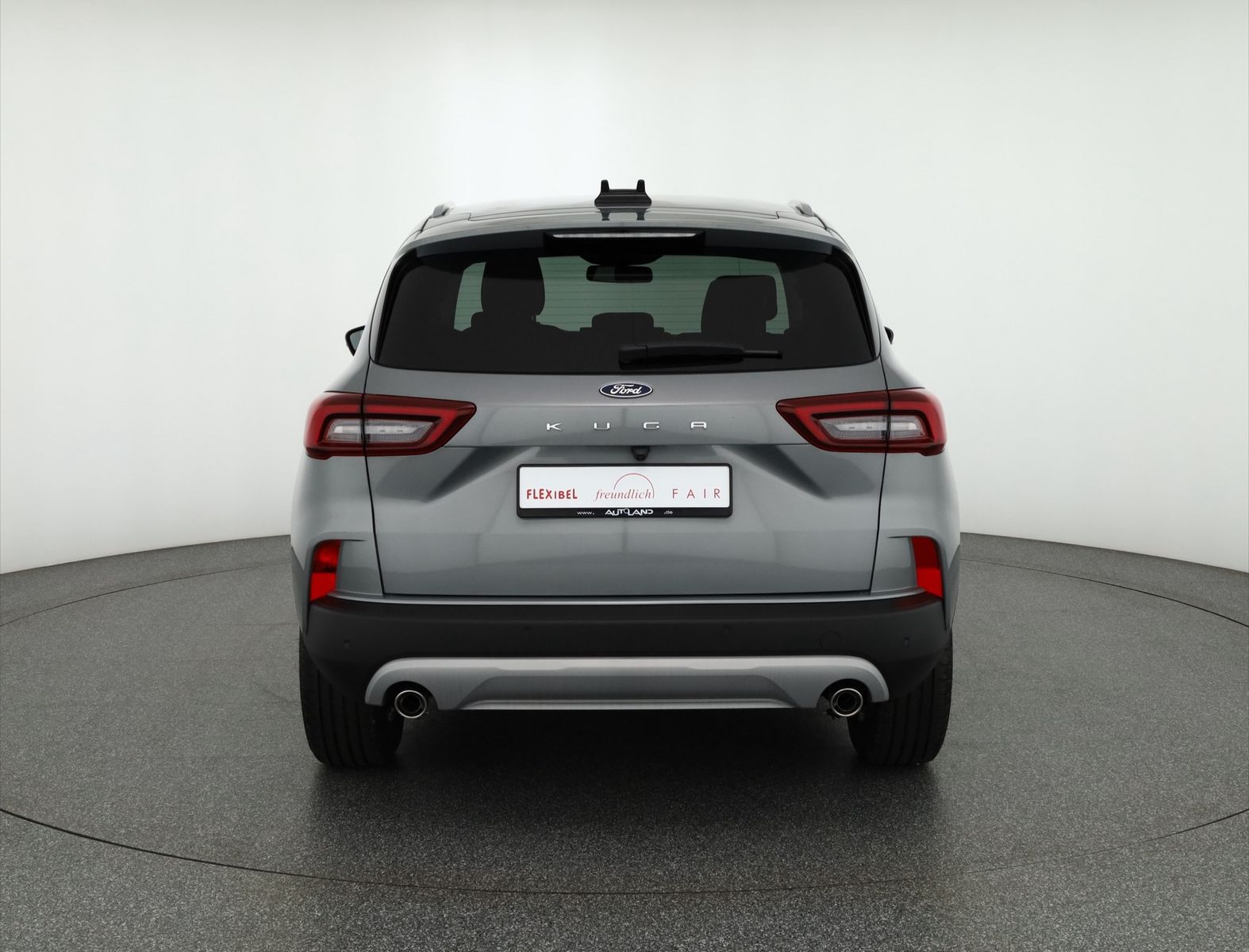 Ford Kuga 1.5 EB Titanium Aut. - Samsaru's Car Outlet