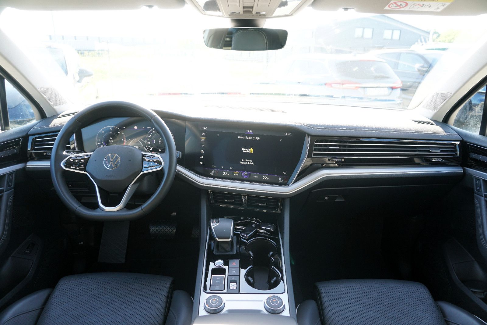 Volkswagen Touareg Elegance 4Motion - Samsaru's Car Outlet