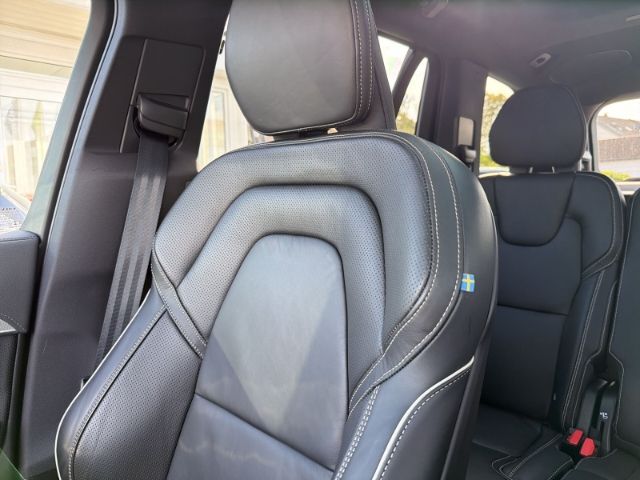 Volvo XC90 B5 Plus Dark AWD 7-Sitzer Luftfahrw. Panora