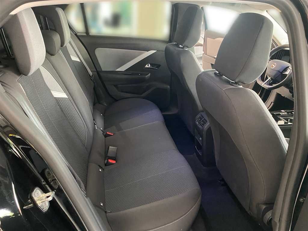 Opel Astra 1.2 Business Edition - Samsaru's Car Outlet