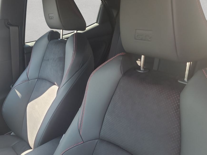 Toyota Yaris Hybrid 1.5 VVT-i GR SPORT