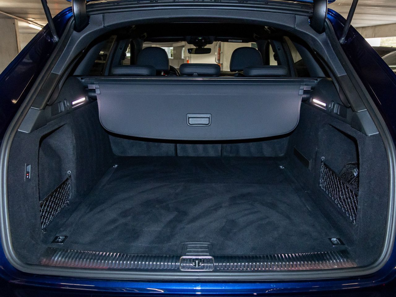 Audi A4 allroad quattro 40 TDI AHK Matrix HUD Kamera