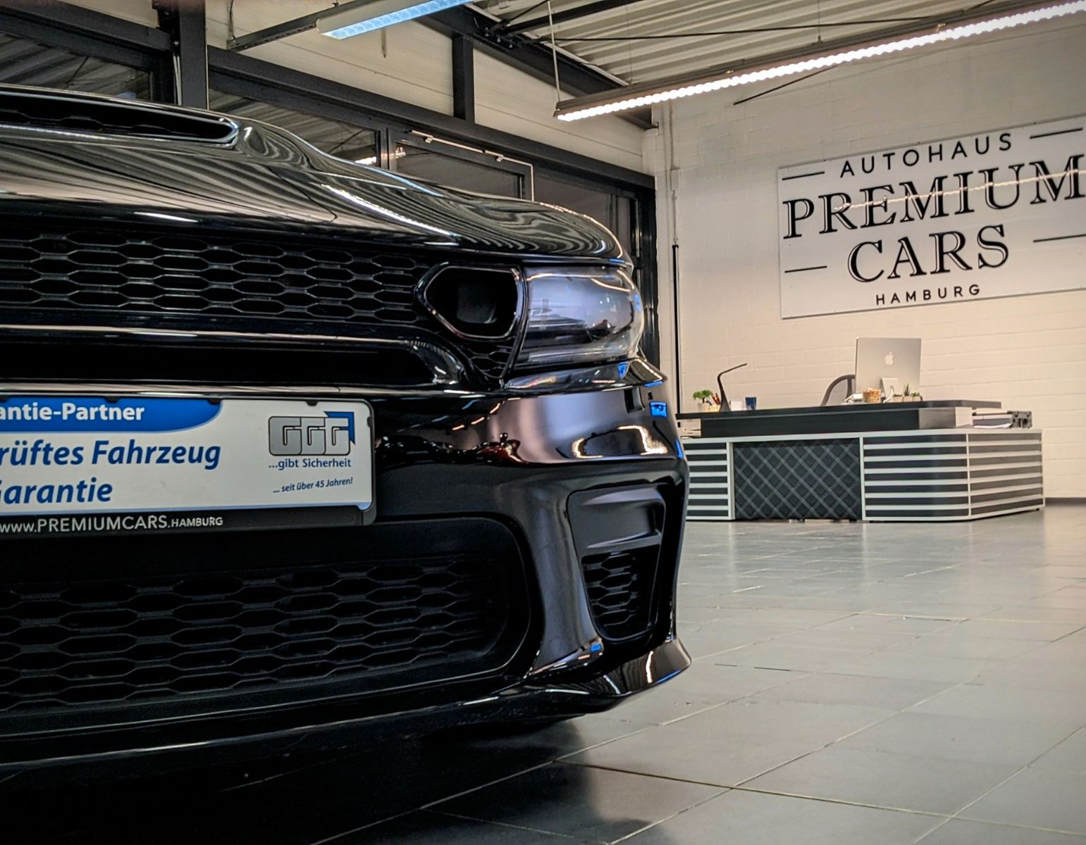 Dodge Charger SRT 6.4L V8 HEMI /Kamera/TÜV-Neu!
