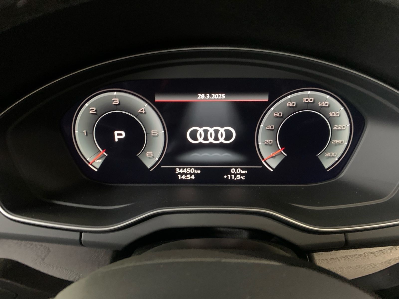 Audi Q5 advanced 35 TDI - Samsaru's Car Outlet