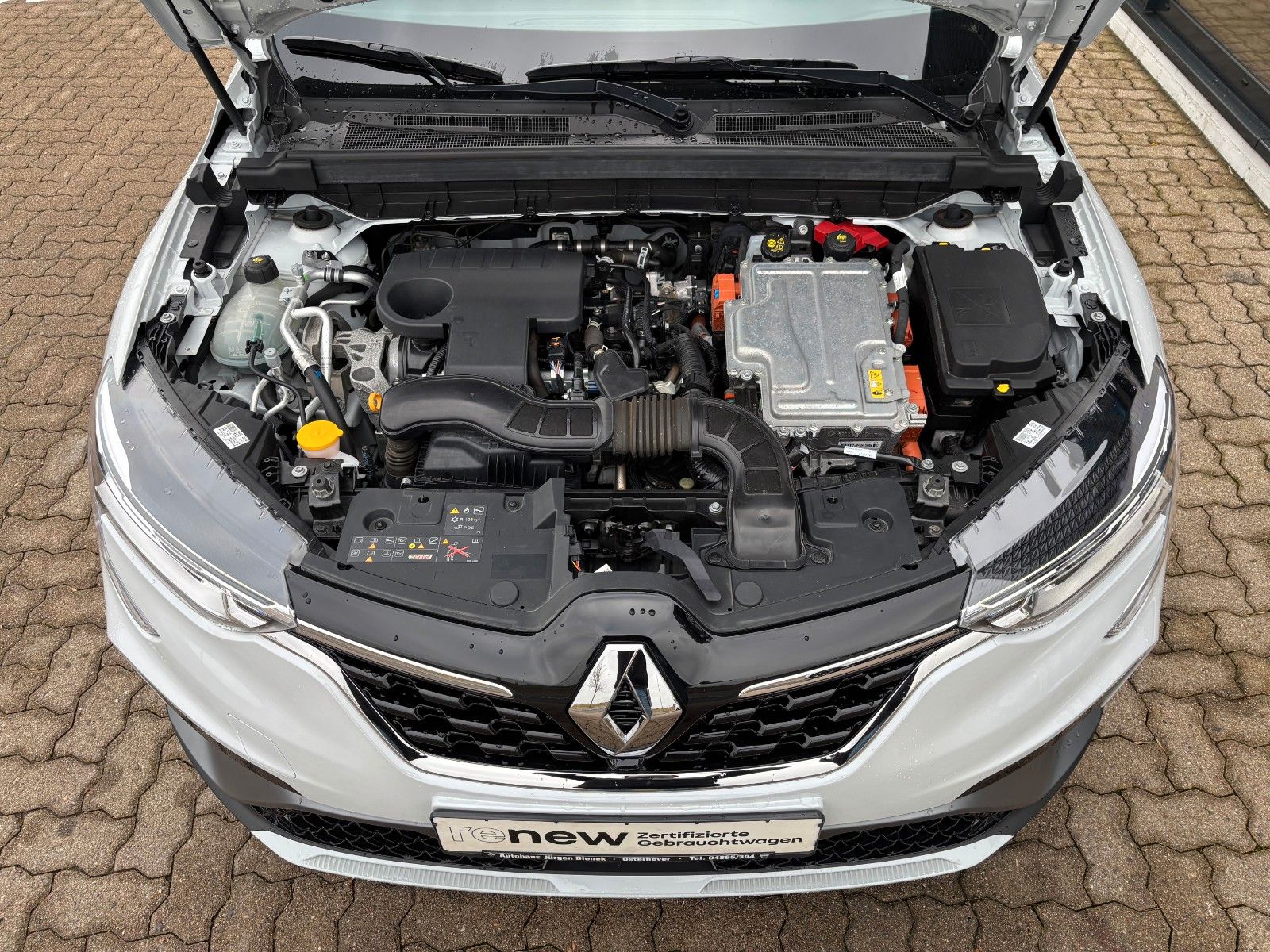 Renault Arkana R.S. Line E-TECH 145 - Samsaru's Car Outlet