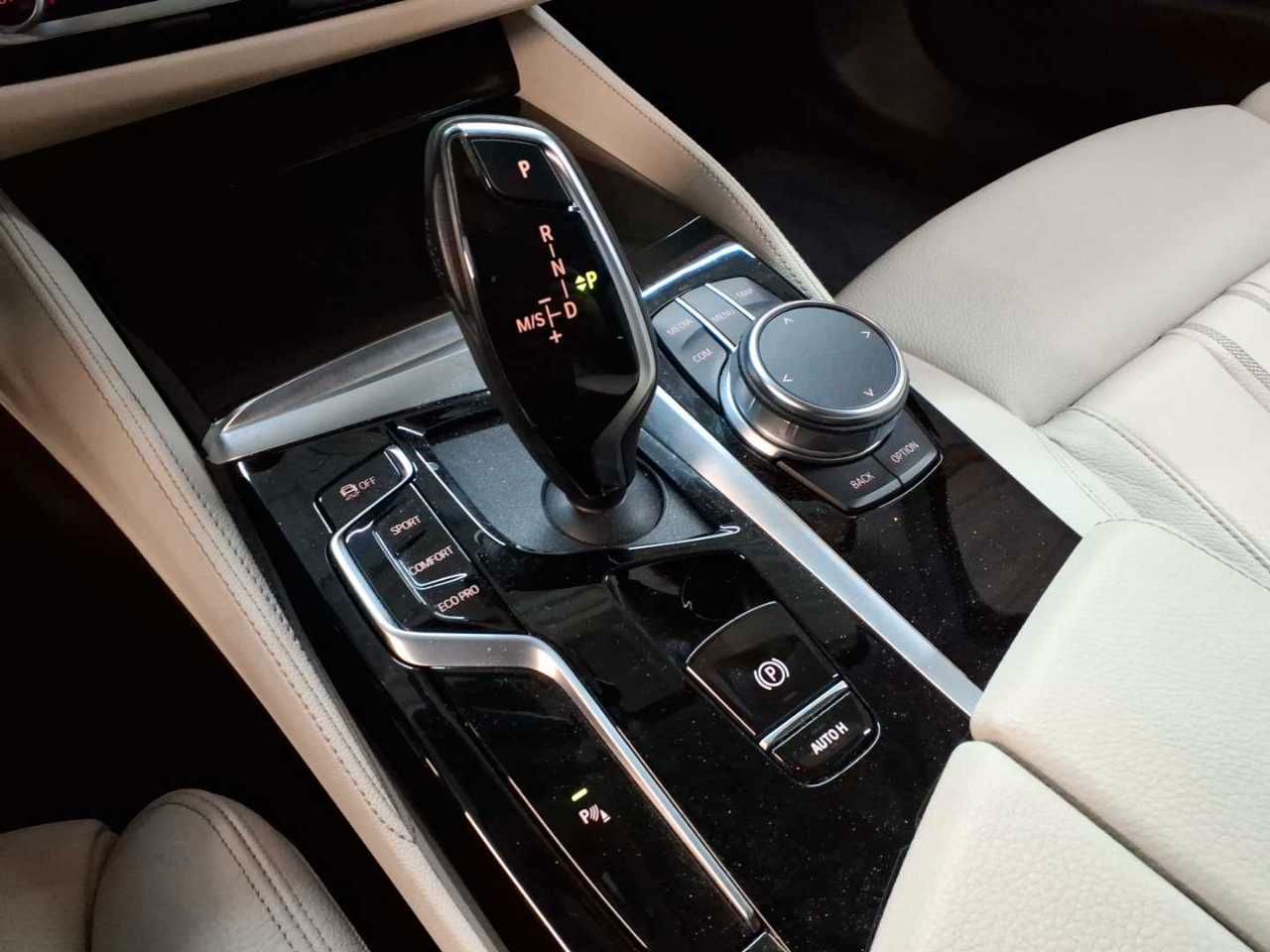BMW 520d xDrive Aut. Luxury Line Navi Leder