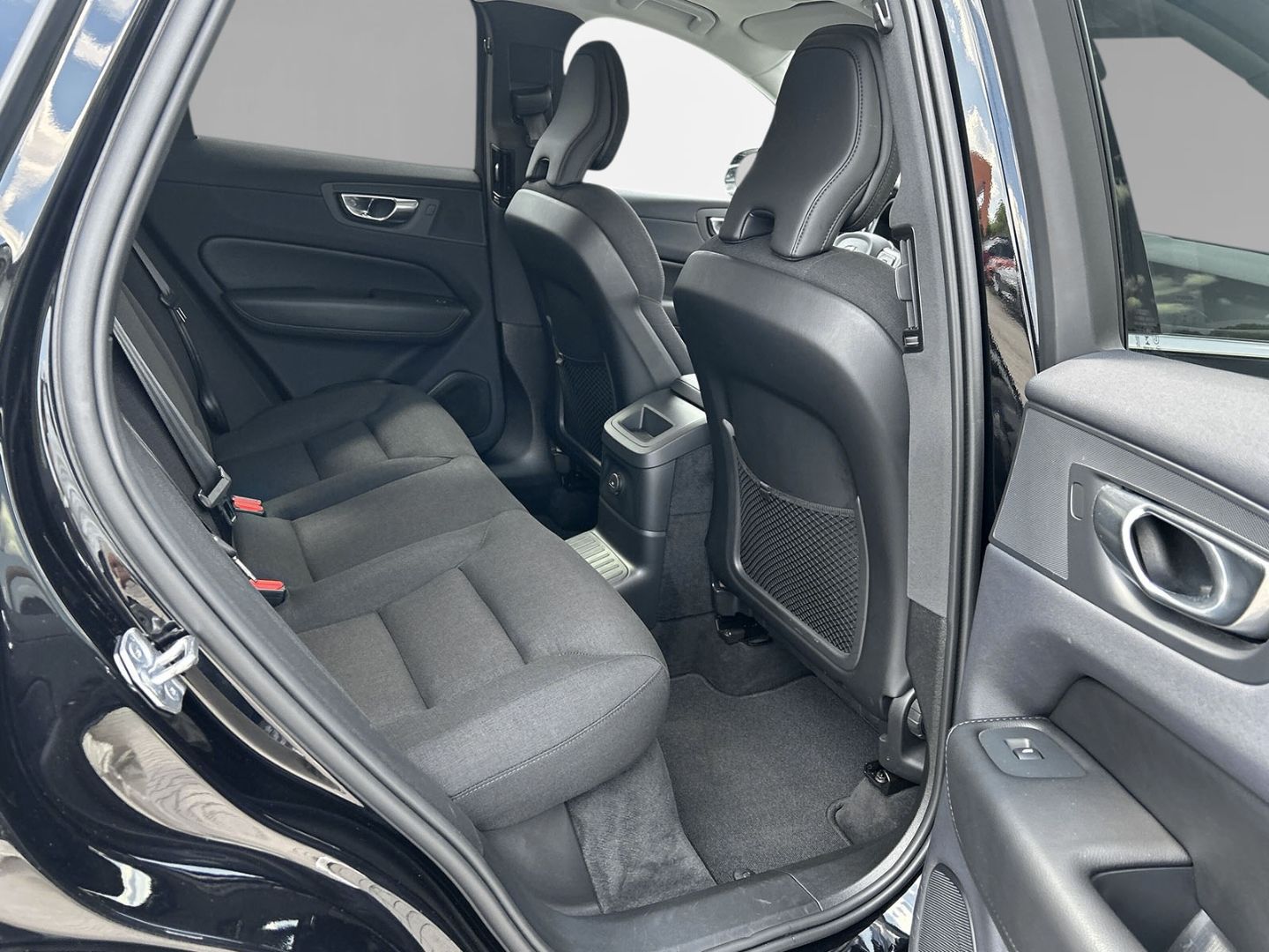 Volvo XC60 Recharge T6 AWD Inscription - Samsaru's Car Outlet