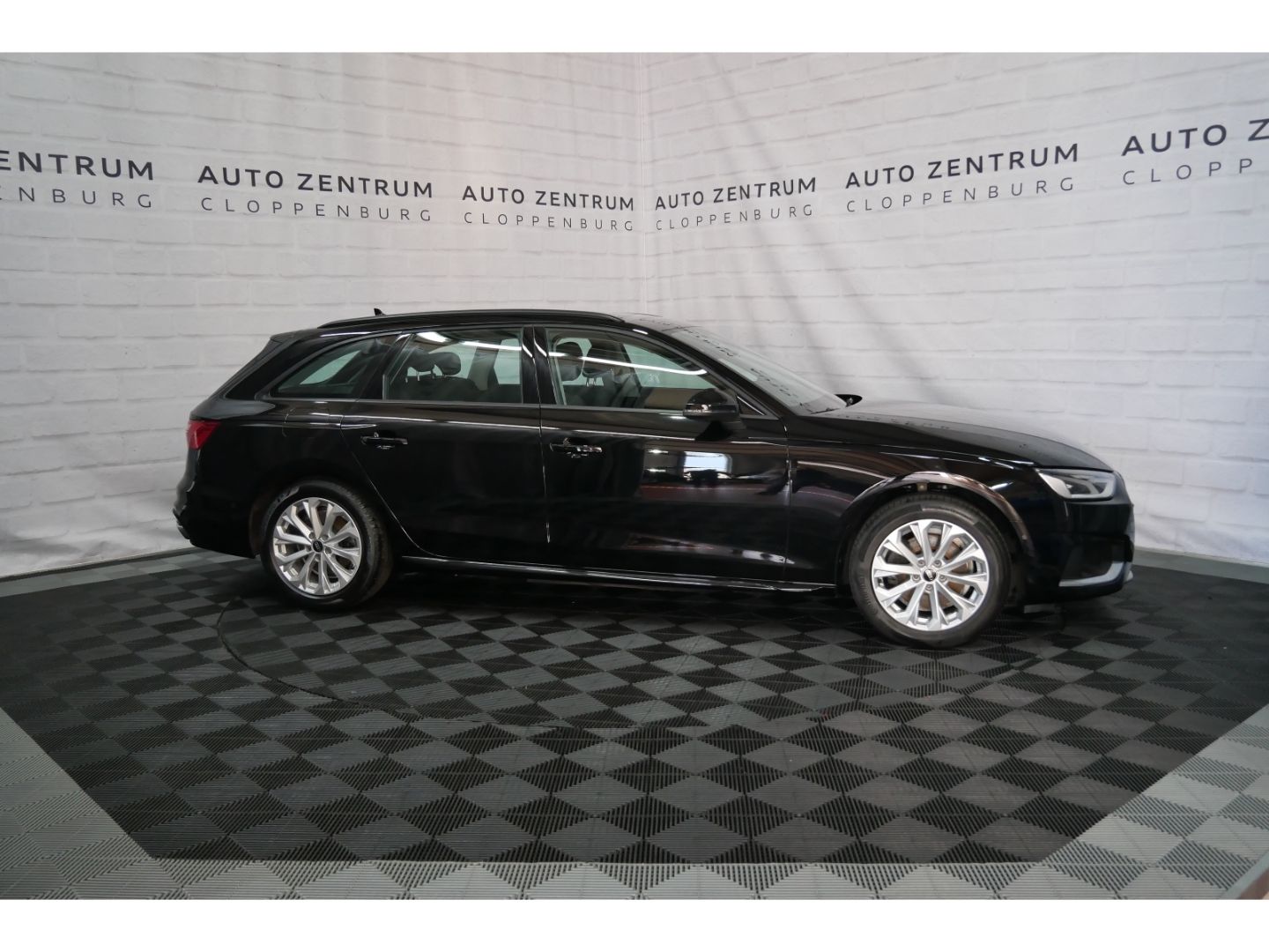 Audi A4 Av 30 TDI advanced - Samsaru's Car Outlet