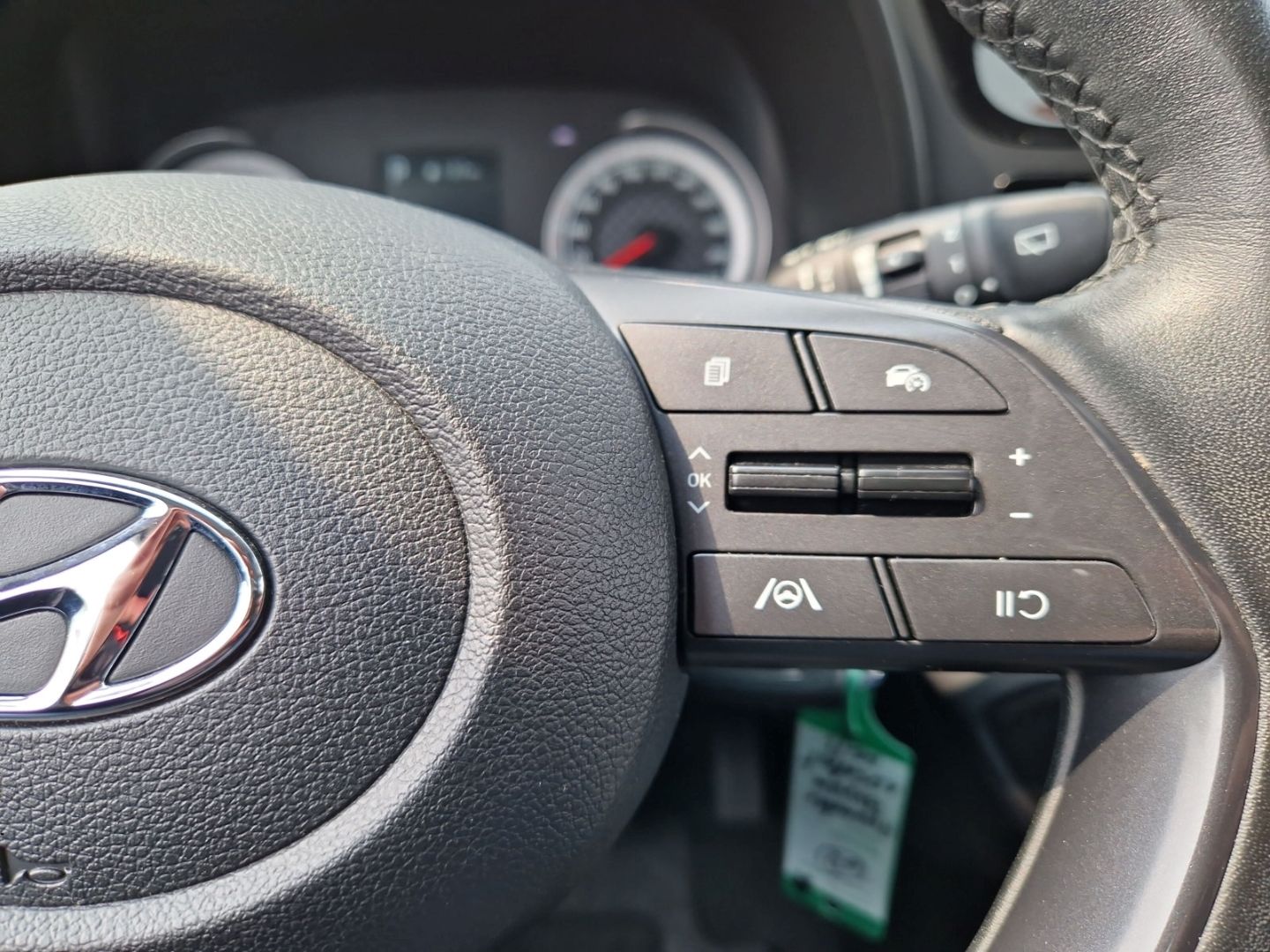 Hyundai BAYON Select Mild-Hybrid 2WD - Samsaru's Car Outlet
