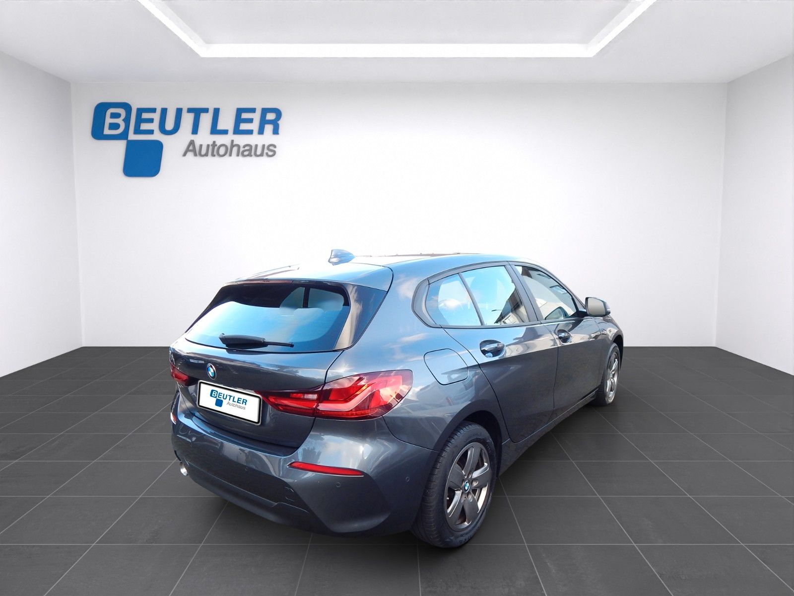 BMW 118iA Advantage - Samsaru's Car Outlet