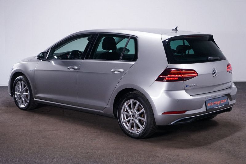 Volkswagen Golf 36 kWh Elektro - Samsaru's Car Outlet