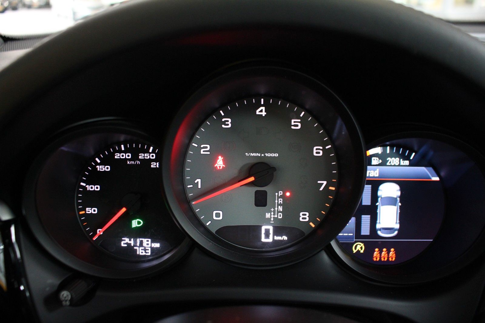 Porsche Macan S V6 Bi-Turbo PDK - Samsaru's Car Outlet